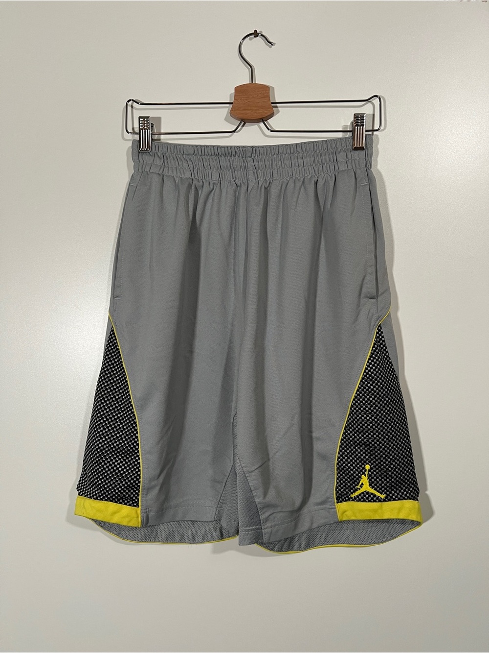 Jordan Premium Flight Basketball Shorts Gray and Neon Yellow Men’s Medium